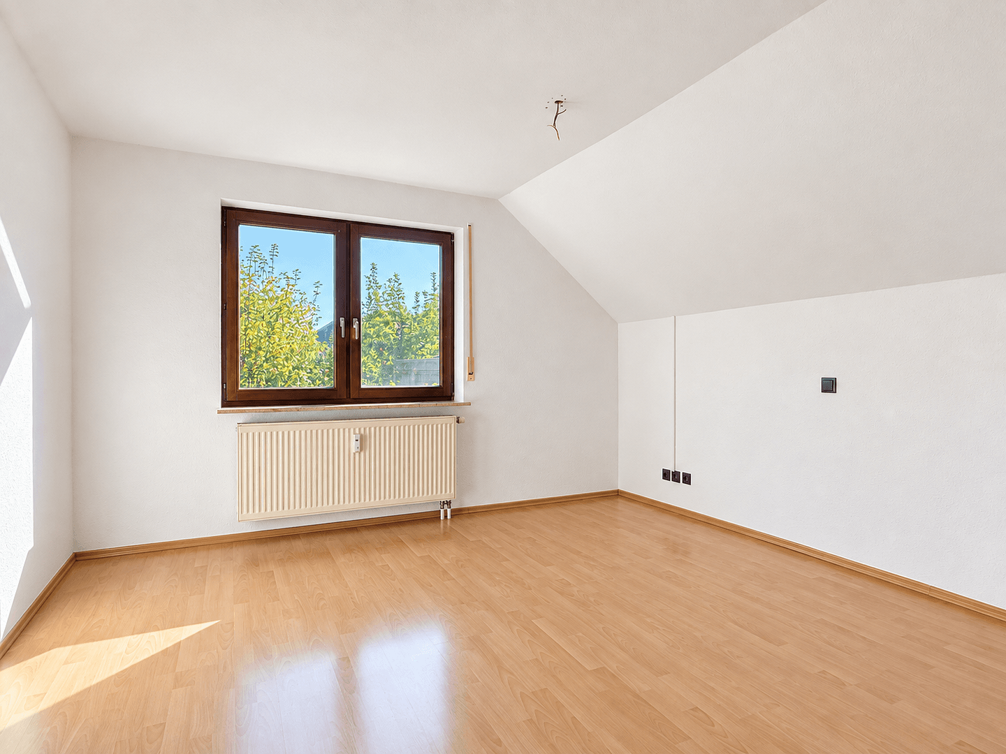 Prodej bytu 4+1 87 m², Ingelfingen, Bádensko-Württembersko Prodej bytu 4+1 87 m², Ingelfingen, Bádensko-Württembersko