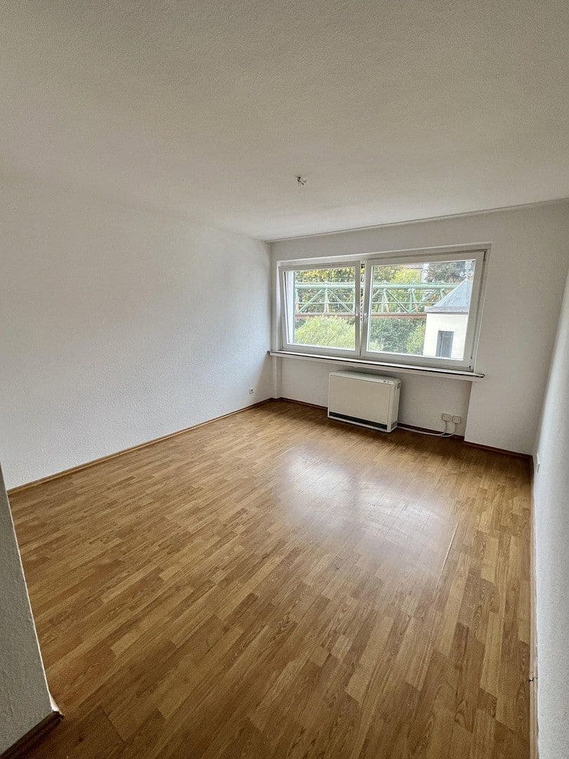 Pronájem bytu 1+1 30 m², Wuppertal, Severní Porýní-Vestfálsko Pronájem bytu 1+1 30 m², Wuppertal, Severní Porýní-Vestfálsko