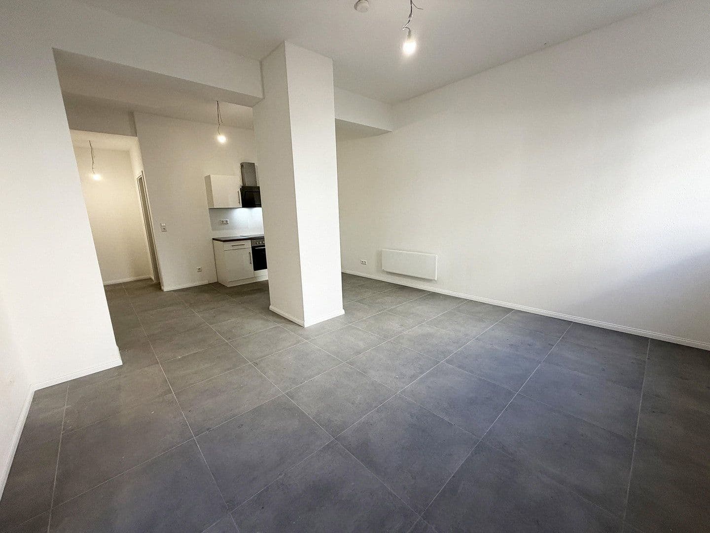 Pronájem bytu 1+1 32 m², Stuttgart, Bádensko-Württembersko Pronájem bytu 1+1 32 m², Stuttgart, Bádensko-Württembersko