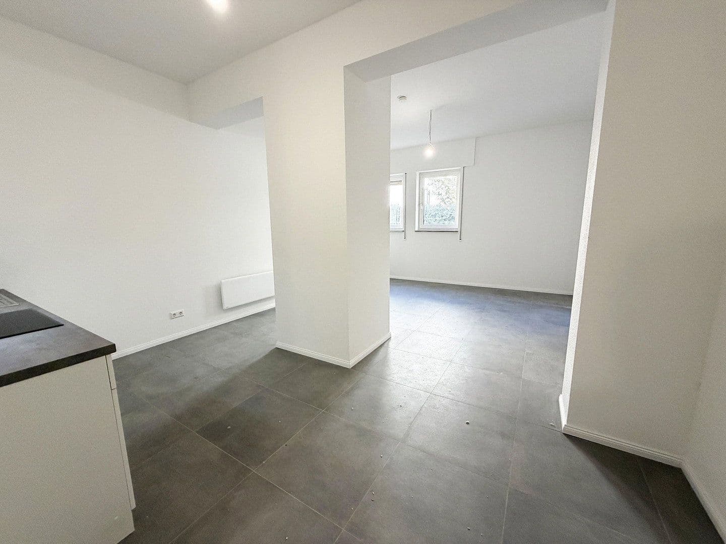 Pronájem bytu 1+1 32 m², Stuttgart, Bádensko-Württembersko Pronájem bytu 1+1 32 m², Stuttgart, Bádensko-Württembersko