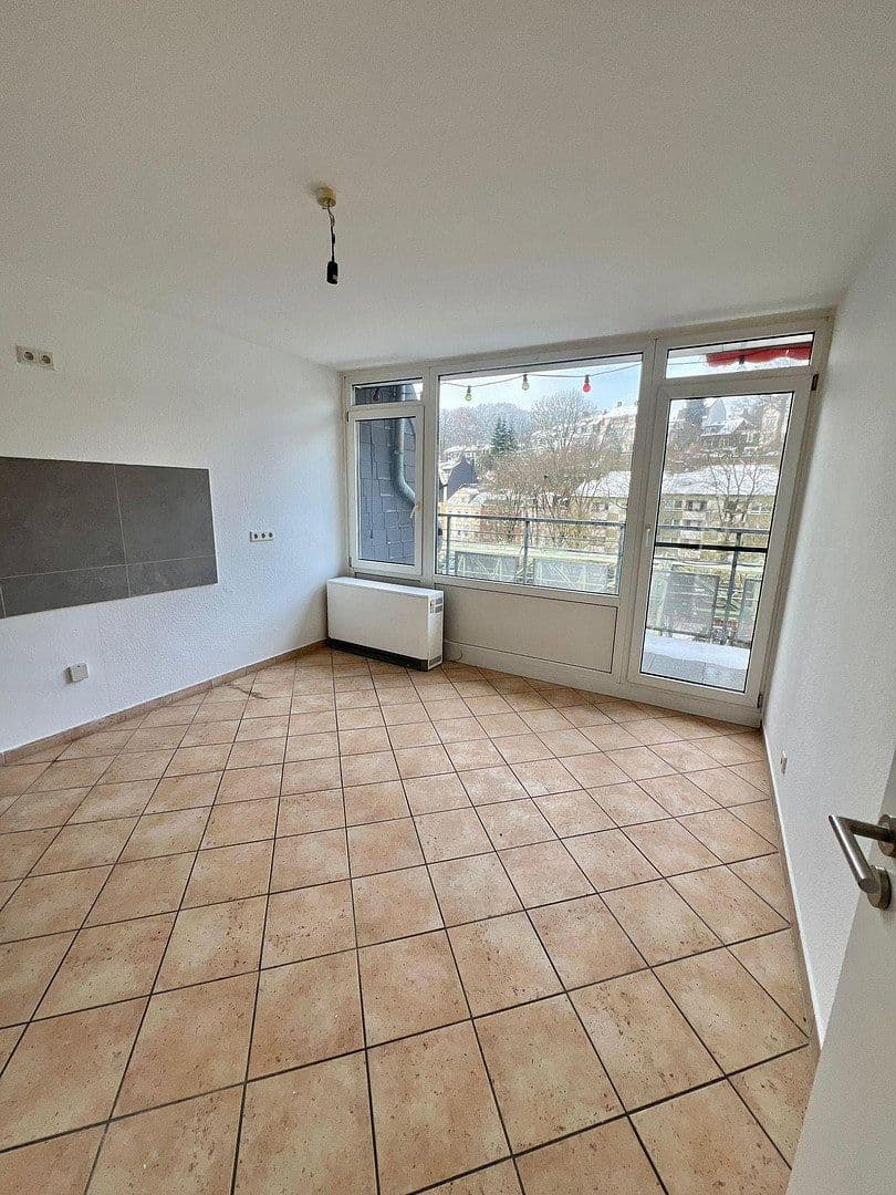 Pronájem bytu 3+1 70 m², Am Brögel 4, Wuppertal, Severní Porýní-Vestfálsko Pronájem bytu 3+1 70 m², Am Brögel 4, Wuppertal, Severní Porýní-Vestfálsko