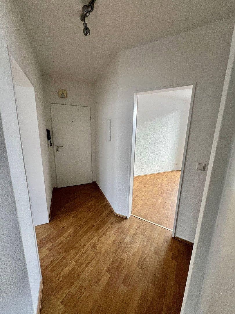 Pronájem bytu 3+1 70 m², Am Brögel 4, Wuppertal, Severní Porýní-Vestfálsko Pronájem bytu 3+1 70 m², Am Brögel 4, Wuppertal, Severní Porýní-Vestfálsko