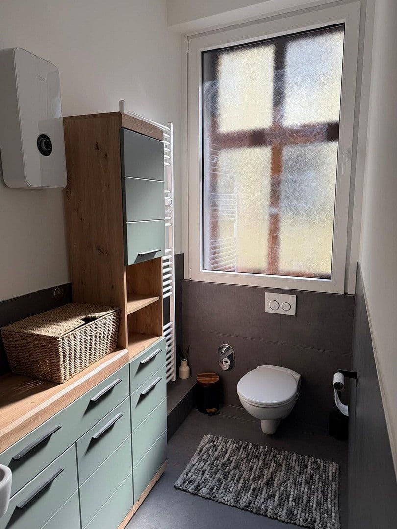 Pronájem bytu 2+1 49 m², Hochstrasse 61, Andernach, Porýní-Falc Pronájem bytu 2+1 49 m², Hochstrasse 61, Andernach, Porýní-Falc