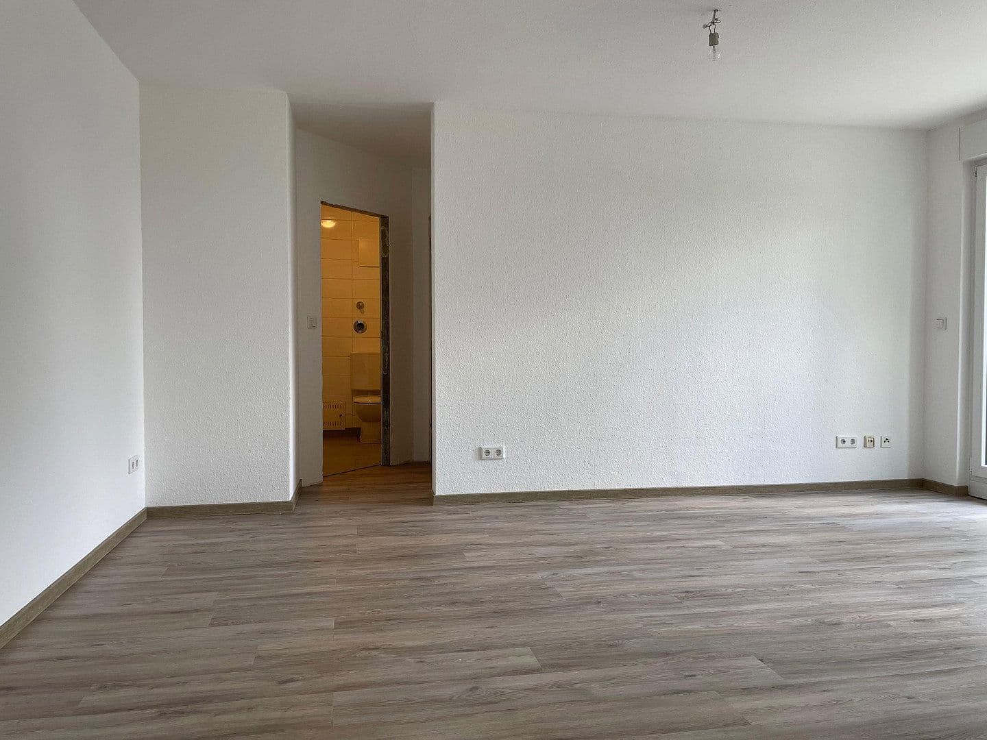 Pronájem bytu 2+1 53 m², Berneckerstr. 1, Bochum, Severní Porýní-Vestfálsko Pronájem bytu 2+1 53 m², Berneckerstr. 1, Bochum, Severní Porýní-Vestfálsko