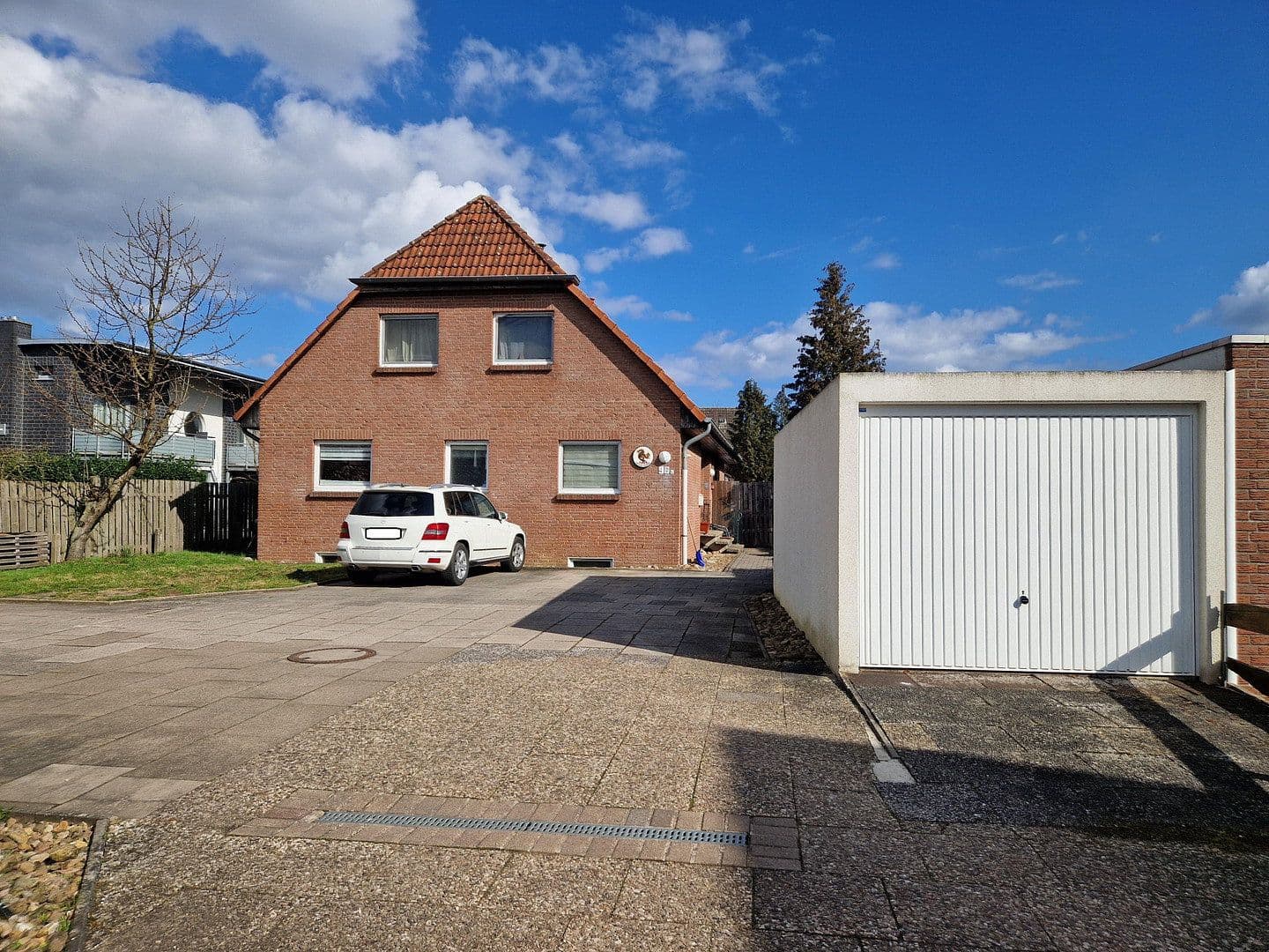Prodej domu 175 m², pozemek 842 m², Nienburg/Weser, Dolní Sasko Prodej domu 175 m², pozemek 842 m², Nienburg/Weser, Dolní Sasko