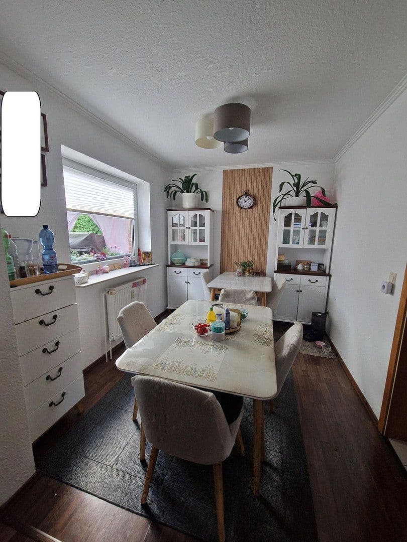 Prodej domu 175 m², pozemek 842 m², Nienburg/Weser, Dolní Sasko Prodej domu 175 m², pozemek 842 m², Nienburg/Weser, Dolní Sasko