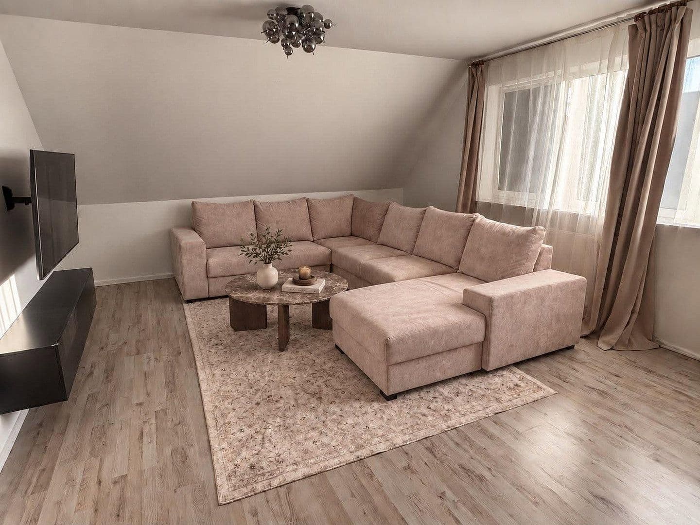 Prodej domu 175 m², pozemek 842 m², Nienburg/Weser, Dolní Sasko Prodej domu 175 m², pozemek 842 m², Nienburg/Weser, Dolní Sasko