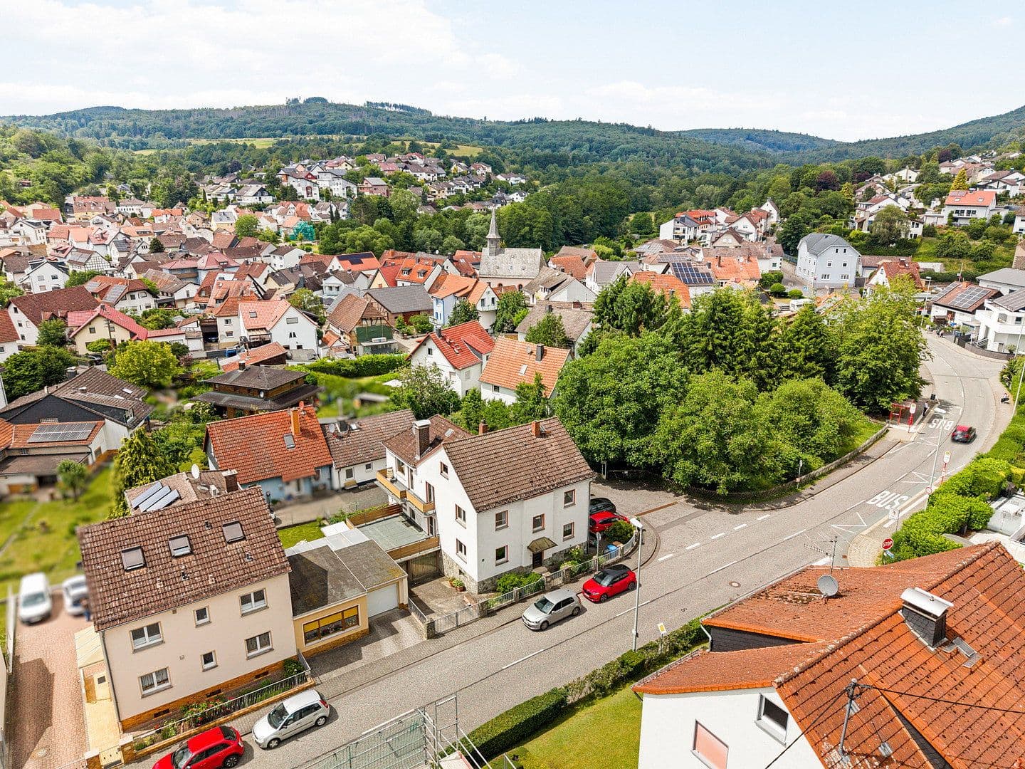 Prodej domu 213 m², pozemek 399 m², Königsteiner Straße 9, Eppstein, Hessen Prodej domu 213 m², pozemek 399 m², Königsteiner Straße 9, Eppstein, Hessen
