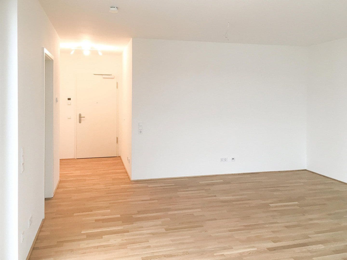 Pronájem bytu 2+1 69 m², Leberecht-Migge-Anlage 11, Frankfurt, Hessen Pronájem bytu 2+1 69 m², Leberecht-Migge-Anlage 11, Frankfurt, Hessen
