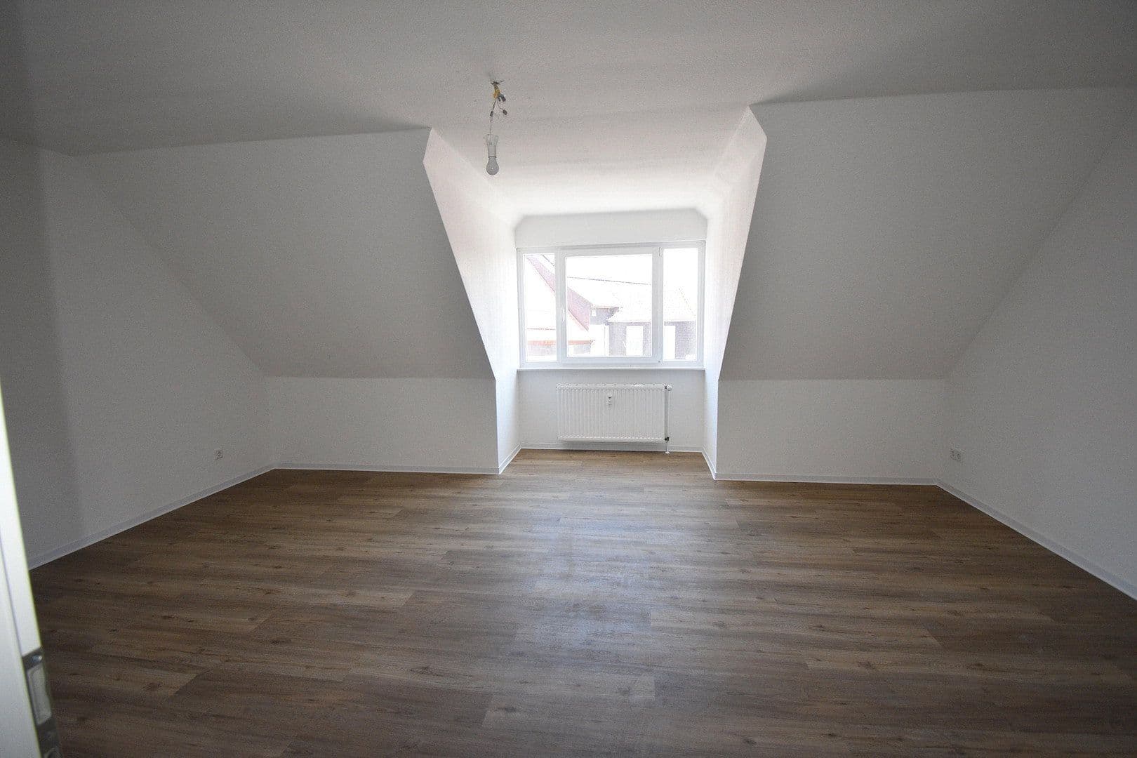 Pronájem bytu 1+1 36 m², Braunschweiger Str. 38, Schöppenstedt, Dolní Sasko Pronájem bytu 1+1 36 m², Braunschweiger Str. 38, Schöppenstedt, Dolní Sasko
