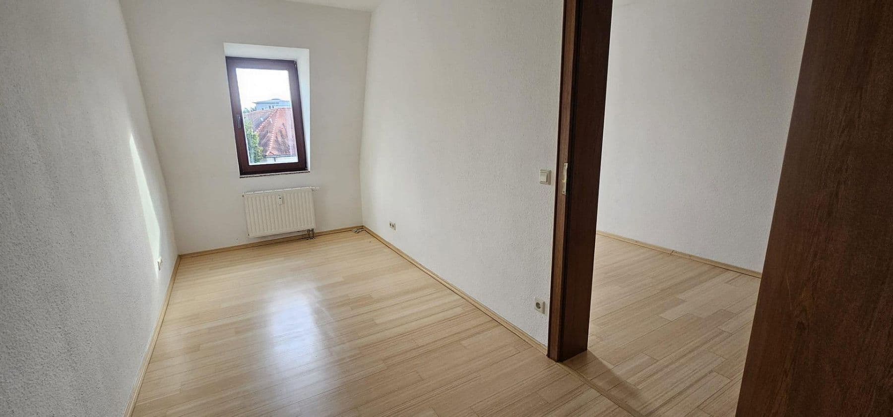 Pronájem bytu 3+1 64 m², Waldschlößchenstr. 20, Dresden, Sasko Pronájem bytu 3+1 64 m², Waldschlößchenstr. 20, Dresden, Sasko