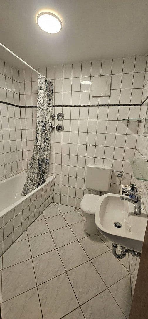 Pronájem bytu 3+1 64 m², Waldschlößchenstr. 20, Dresden, Sasko Pronájem bytu 3+1 64 m², Waldschlößchenstr. 20, Dresden, Sasko
