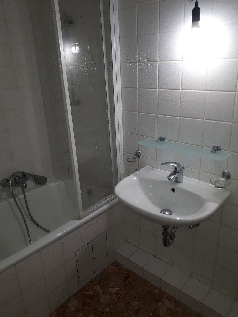 Pronájem bytu 2+1 58 m², Brahmsstr.18a, Lübeck, Šlesvicko-Holštýnsko Pronájem bytu 2+1 58 m², Brahmsstr.18a, Lübeck, Šlesvicko-Holštýnsko
