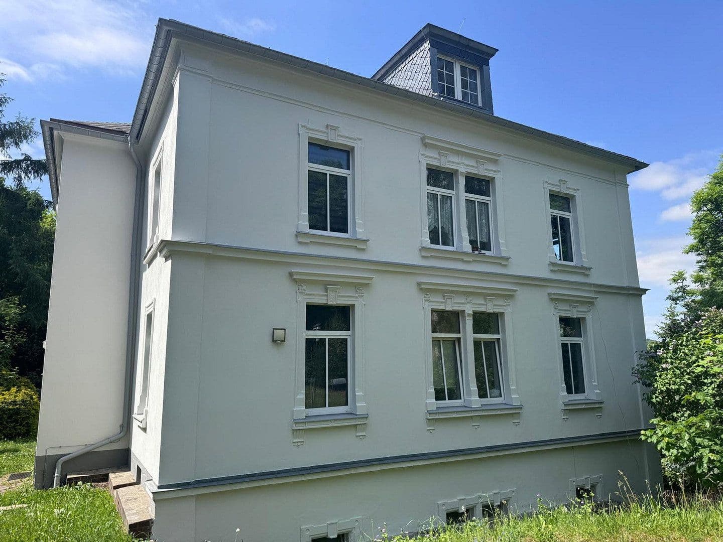 Pronájem bytu 5+1 140 m², Lessingstr. 12, Annaberg-Buchholz, Sasko Pronájem bytu 5+1 140 m², Lessingstr. 12, Annaberg-Buchholz, Sasko