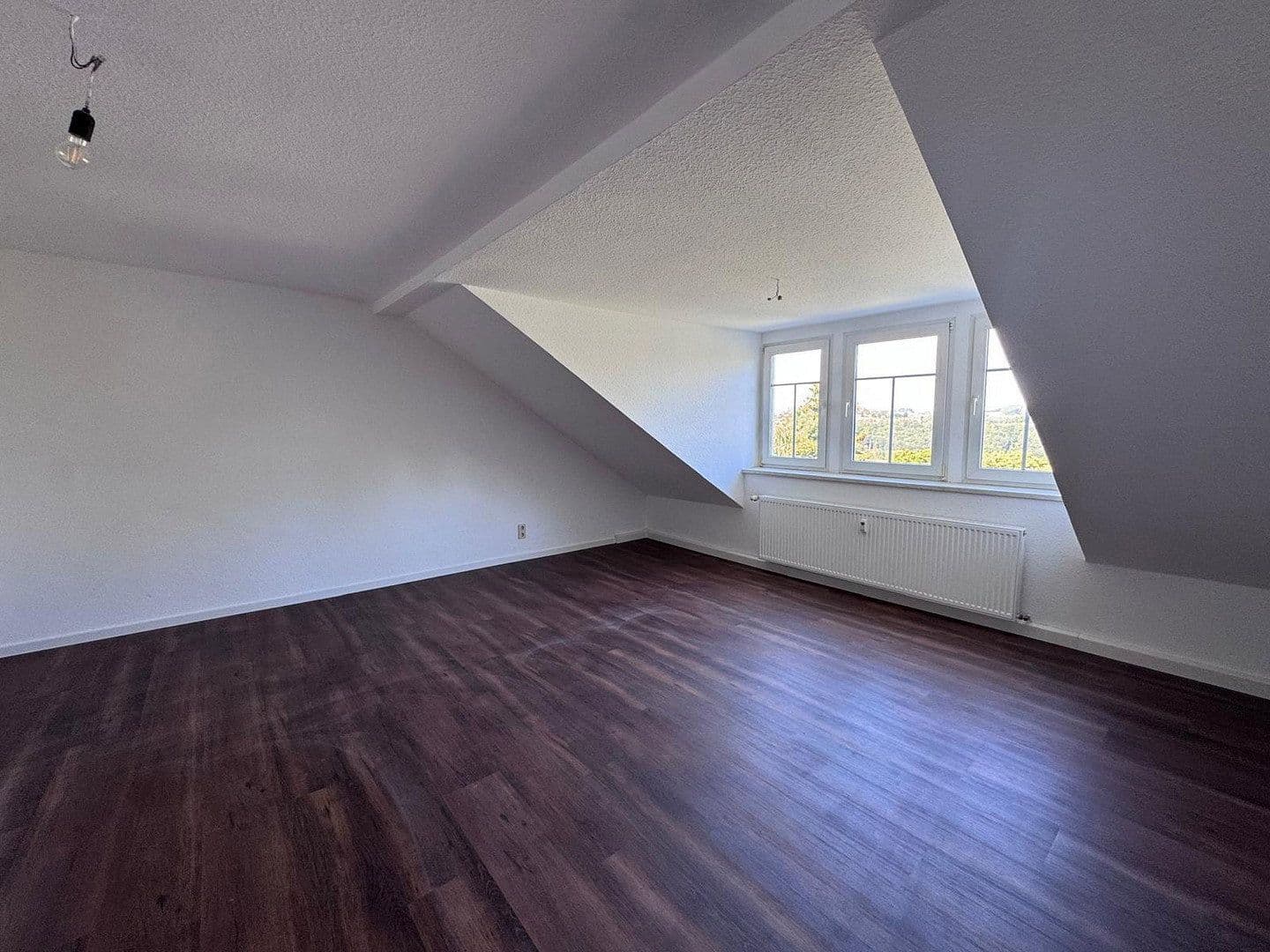 Pronájem bytu 5+1 140 m², Lessingstr. 12, Annaberg-Buchholz, Sasko Pronájem bytu 5+1 140 m², Lessingstr. 12, Annaberg-Buchholz, Sasko