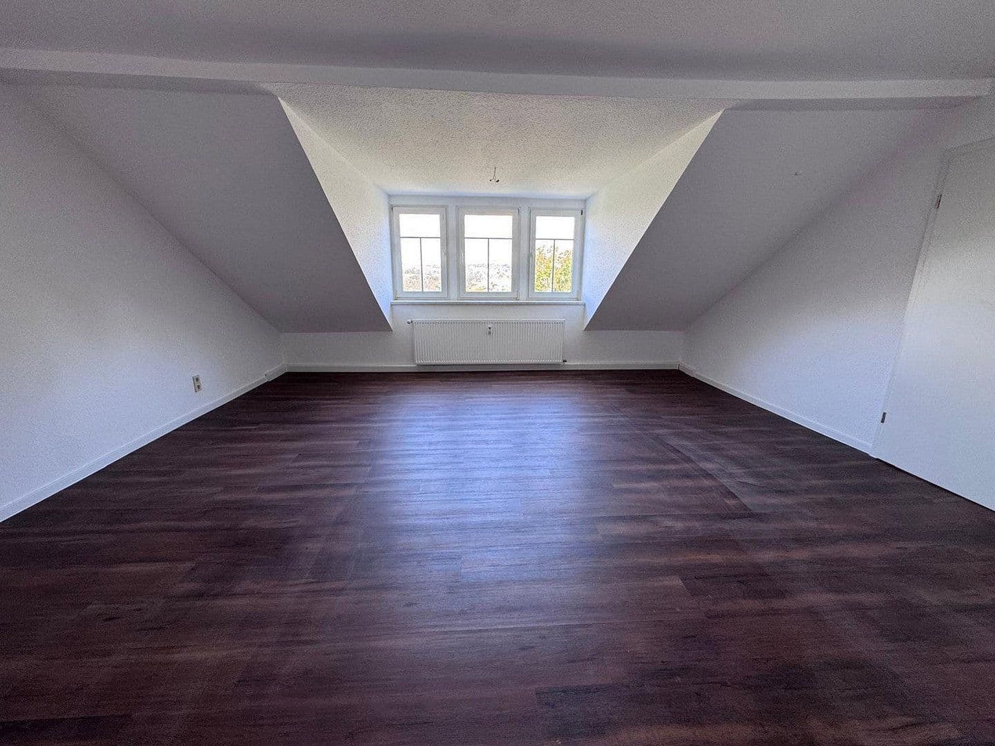 Pronájem bytu 5+1 140 m², Lessingstr. 12, Annaberg-Buchholz, Sasko Pronájem bytu 5+1 140 m², Lessingstr. 12, Annaberg-Buchholz, Sasko