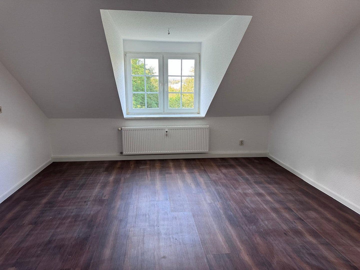 Pronájem bytu 5+1 140 m², Lessingstr. 12, Annaberg-Buchholz, Sasko Pronájem bytu 5+1 140 m², Lessingstr. 12, Annaberg-Buchholz, Sasko