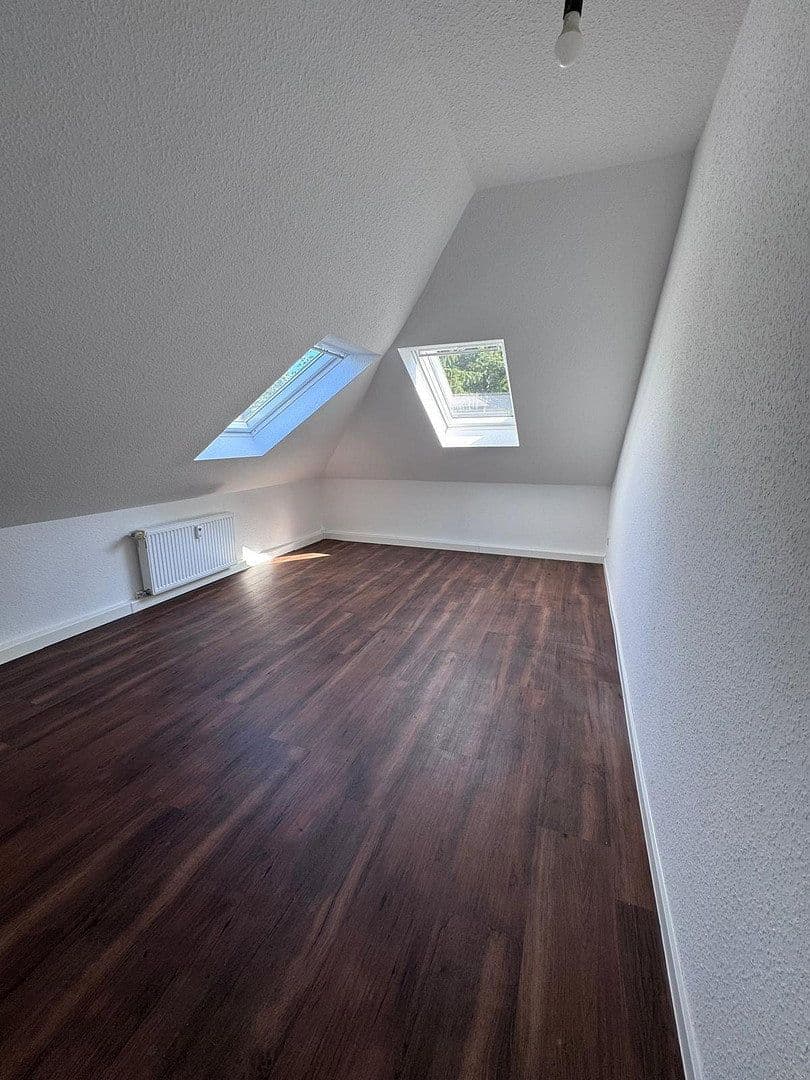 Pronájem bytu 5+1 140 m², Lessingstr. 12, Annaberg-Buchholz, Sasko Pronájem bytu 5+1 140 m², Lessingstr. 12, Annaberg-Buchholz, Sasko