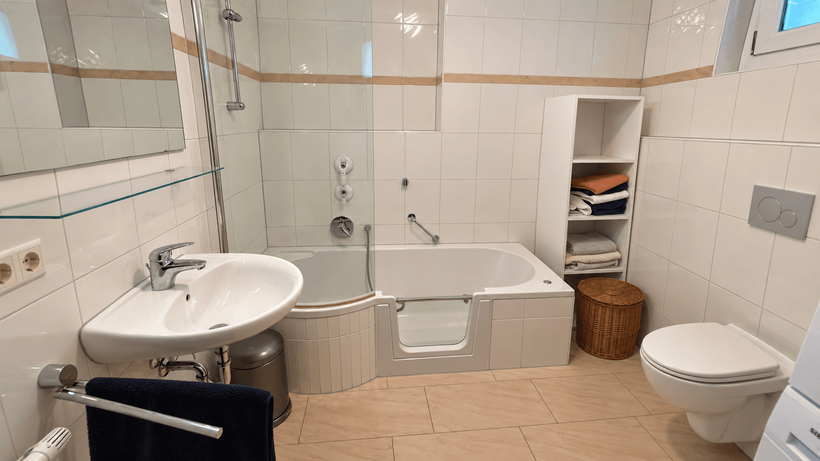 Pronájem bytu 3+1 97 m², Herrenmühlstraße 19-2, Bad Mergentheim, Bádensko-Württembersko Pronájem bytu 3+1 97 m², Herrenmühlstraße 19-2, Bad Mergentheim, Bádensko-Württembersko