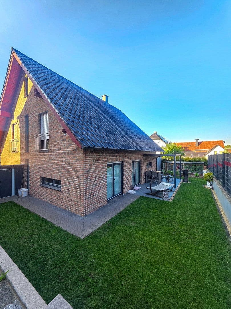 Prodej domu 177 m², pozemek 438 m², Haller Straße 15, Werther (Westf.), Severní Porýní-Vestfálsko Prodej domu 177 m², pozemek 438 m², Haller Straße 15, Werther (Westf.), Severní Porýní-Vestfálsko