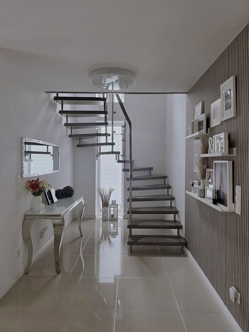 Prodej domu 177 m², pozemek 438 m², Haller Straße 15, Werther (Westf.), Severní Porýní-Vestfálsko Prodej domu 177 m², pozemek 438 m², Haller Straße 15, Werther (Westf.), Severní Porýní-Vestfálsko