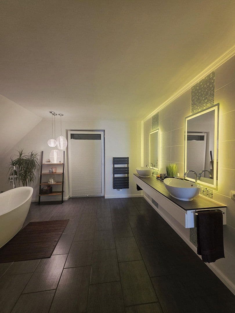 Prodej domu 177 m², pozemek 438 m², Haller Straße 15, Werther (Westf.), Severní Porýní-Vestfálsko Prodej domu 177 m², pozemek 438 m², Haller Straße 15, Werther (Westf.), Severní Porýní-Vestfálsko