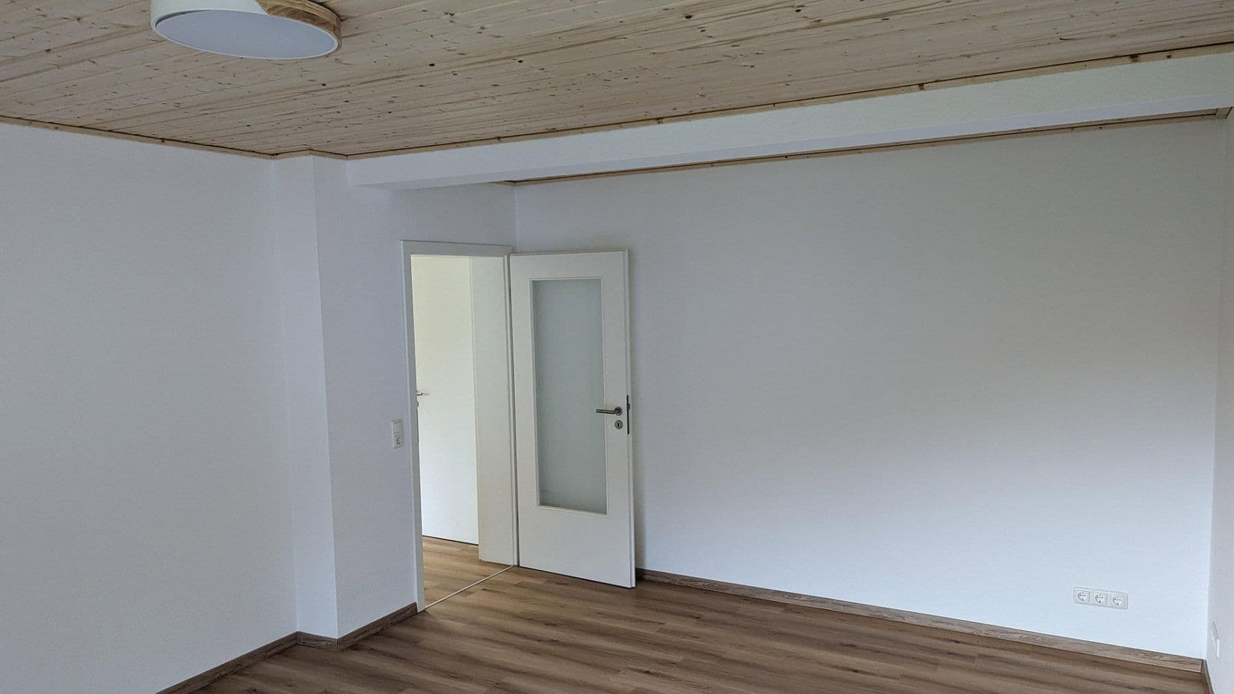Prodej domu 392 m², pozemek 2.054 m², Waldeck, Hessen Prodej domu 392 m², pozemek 2.054 m², Waldeck, Hessen