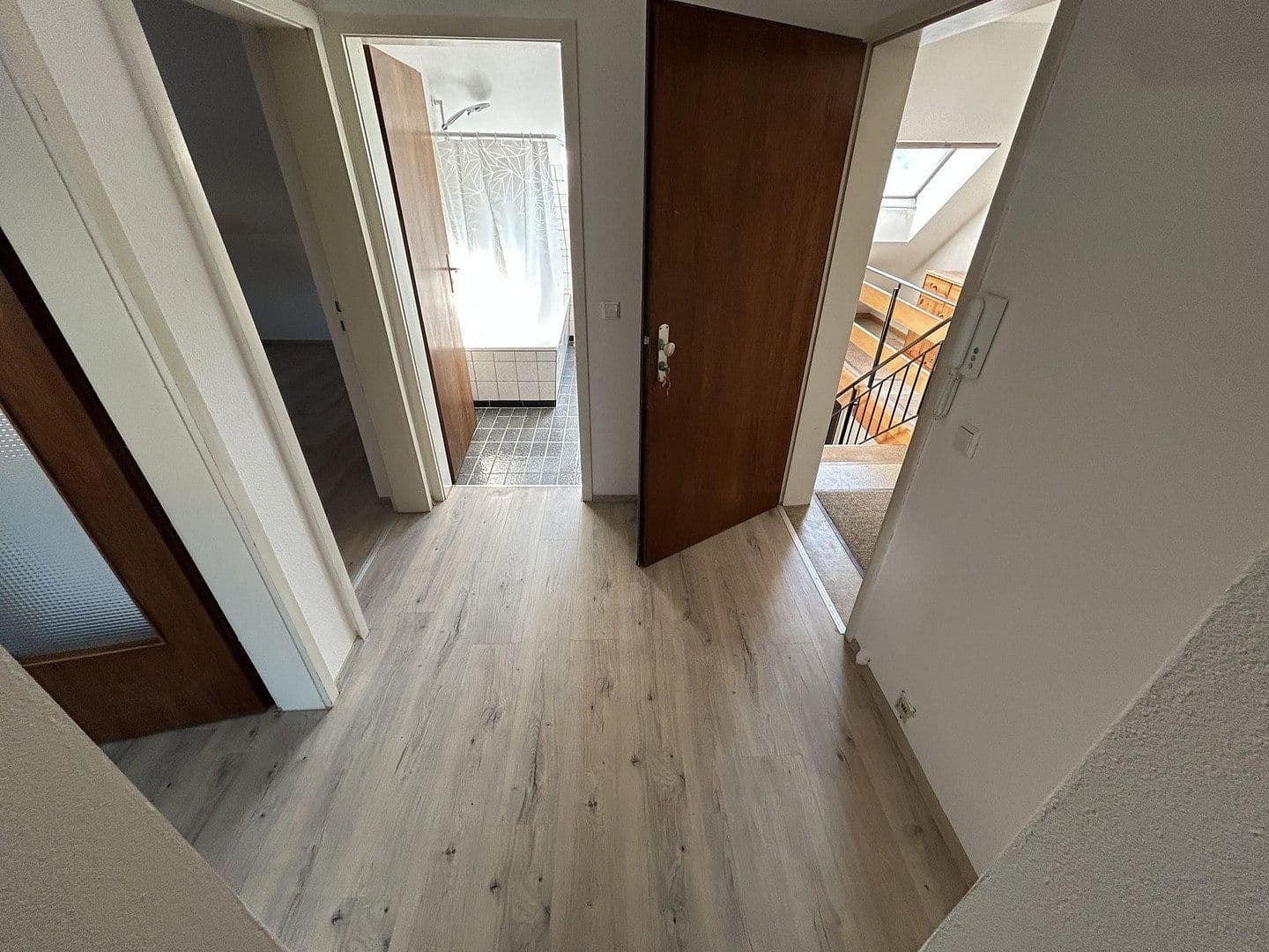 Prodej domu 260 m², pozemek 2.052 m², Niedereschach, Bádensko-Württembersko Prodej domu 260 m², pozemek 2.052 m², Niedereschach, Bádensko-Württembersko