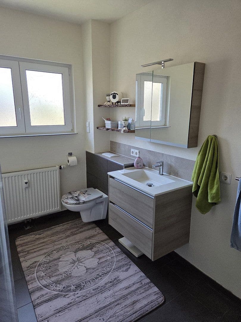 Prodej domu 260 m², pozemek 2.052 m², Niedereschach, Bádensko-Württembersko Prodej domu 260 m², pozemek 2.052 m², Niedereschach, Bádensko-Württembersko