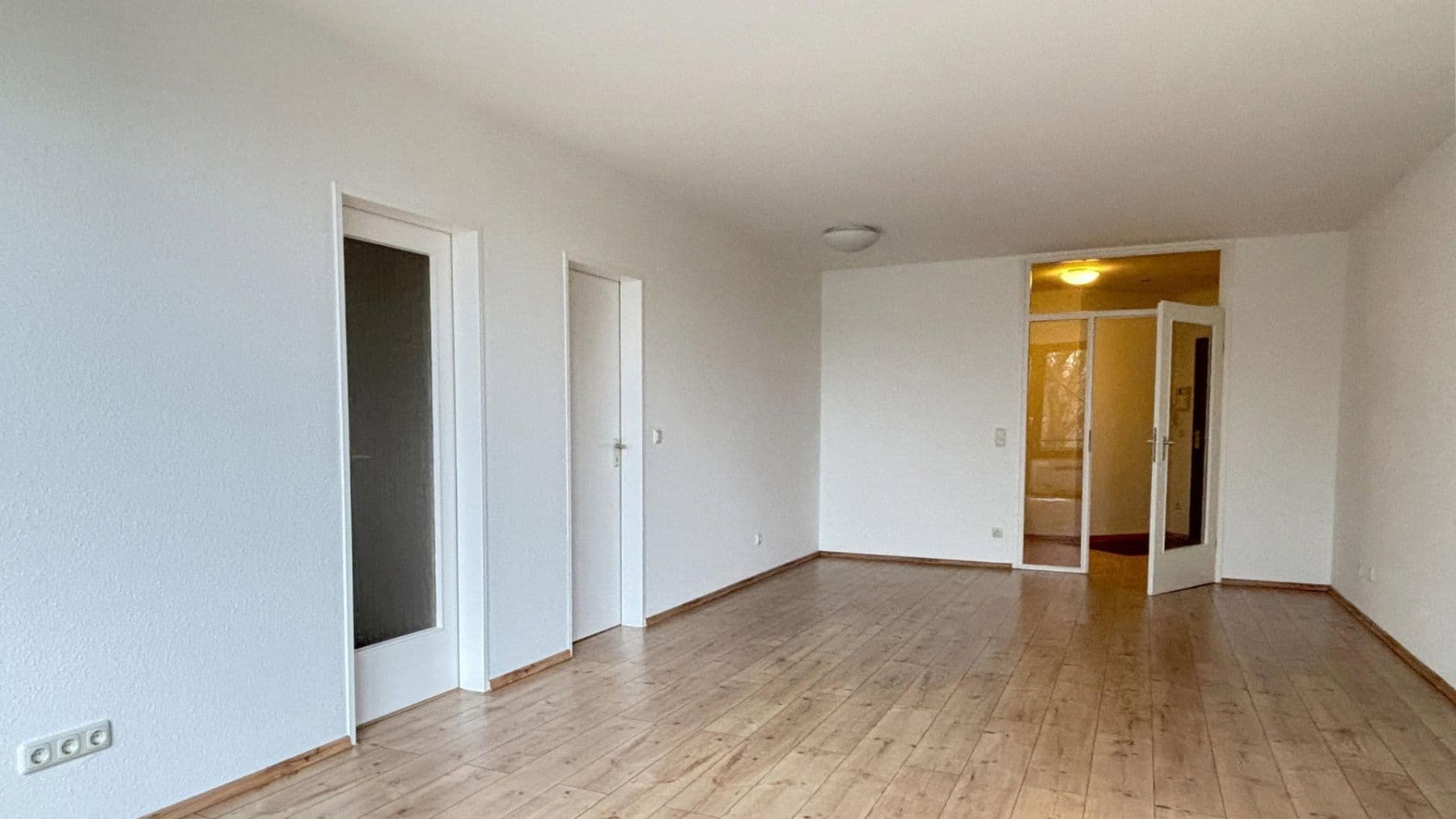 Pronájem bytu 2+1 61 m², Köln, Severní Porýní-Vestfálsko Pronájem bytu 2+1 61 m², Köln, Severní Porýní-Vestfálsko