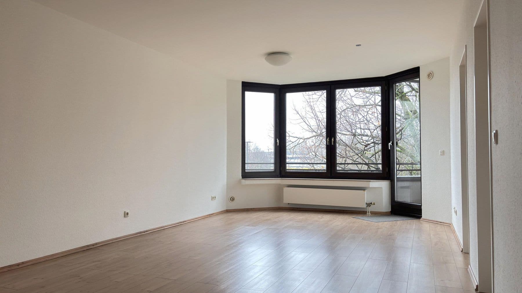 Pronájem bytu 2+1 61 m², Köln, Severní Porýní-Vestfálsko Pronájem bytu 2+1 61 m², Köln, Severní Porýní-Vestfálsko
