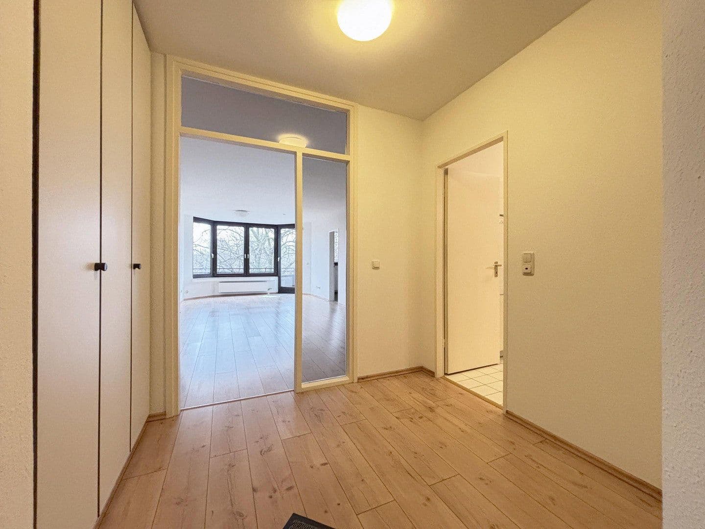 Pronájem bytu 2+1 61 m², Köln, Severní Porýní-Vestfálsko Pronájem bytu 2+1 61 m², Köln, Severní Porýní-Vestfálsko