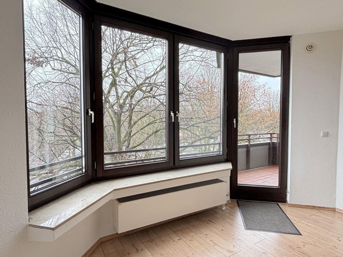 Pronájem bytu 2+1 61 m², Köln, Severní Porýní-Vestfálsko Pronájem bytu 2+1 61 m², Köln, Severní Porýní-Vestfálsko