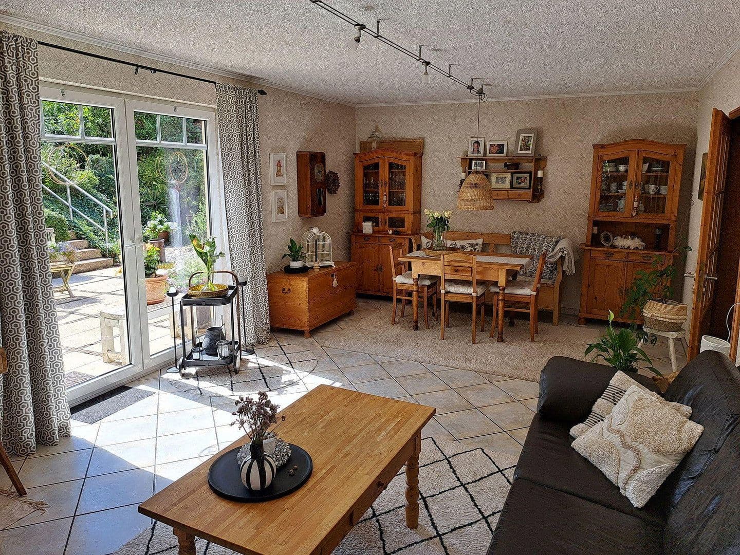 Prodej domu 89 m², pozemek 518 m², Ruppichteroth, Severní Porýní-Vestfálsko Prodej domu 89 m², pozemek 518 m², Ruppichteroth, Severní Porýní-Vestfálsko