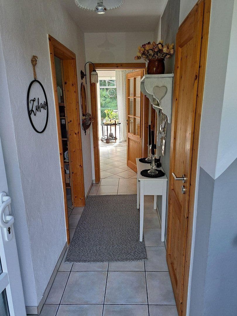 Prodej domu 89 m², pozemek 518 m², Ruppichteroth, Severní Porýní-Vestfálsko Prodej domu 89 m², pozemek 518 m², Ruppichteroth, Severní Porýní-Vestfálsko