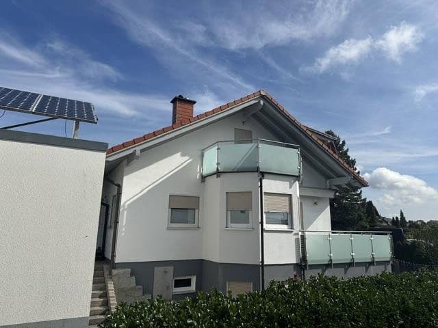Prodej domu 197 m², pozemek 732 m², Loßburg, Bádensko-Württembersko Prodej domu 197 m², pozemek 732 m², Loßburg, Bádensko-Württembersko