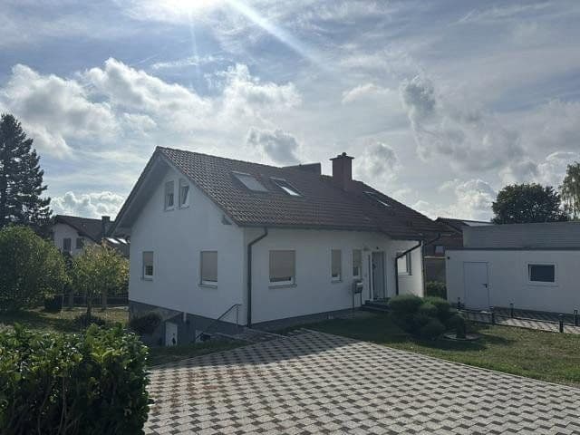 Prodej domu 197 m², pozemek 732 m², Loßburg, Bádensko-Württembersko Prodej domu 197 m², pozemek 732 m², Loßburg, Bádensko-Württembersko
