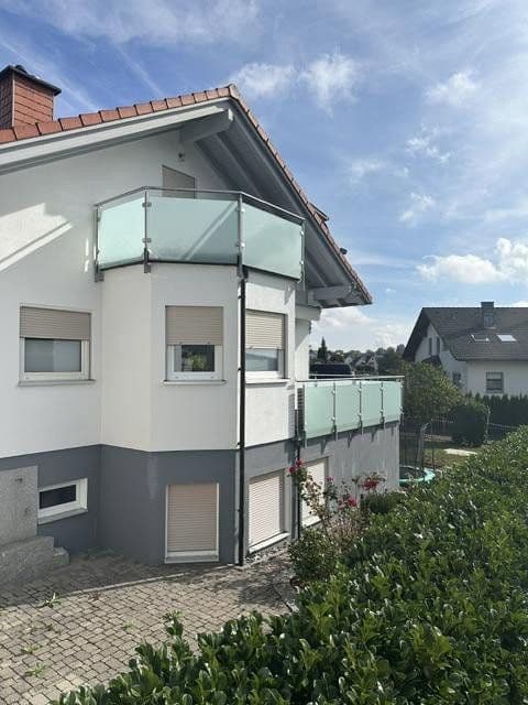 Prodej domu 197 m², pozemek 732 m², Loßburg, Bádensko-Württembersko Prodej domu 197 m², pozemek 732 m², Loßburg, Bádensko-Württembersko