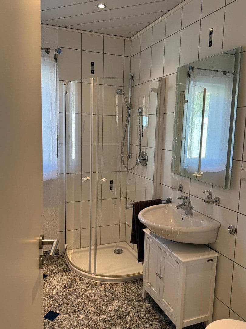 Prodej domu 197 m², pozemek 732 m², Loßburg, Bádensko-Württembersko Prodej domu 197 m², pozemek 732 m², Loßburg, Bádensko-Württembersko