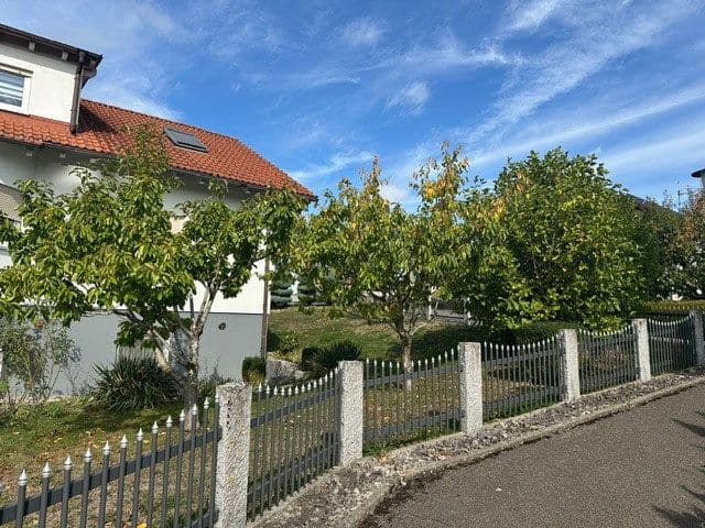 Prodej domu 197 m², pozemek 732 m², Loßburg, Bádensko-Württembersko Prodej domu 197 m², pozemek 732 m², Loßburg, Bádensko-Württembersko