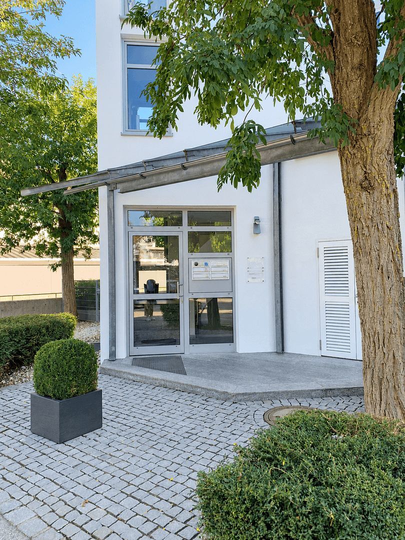 Pronájem kanceláře 100 m², Mehringer Str. 12, Burghausen, Bavorsko Pronájem kanceláře 100 m², Mehringer Str. 12, Burghausen, Bavorsko