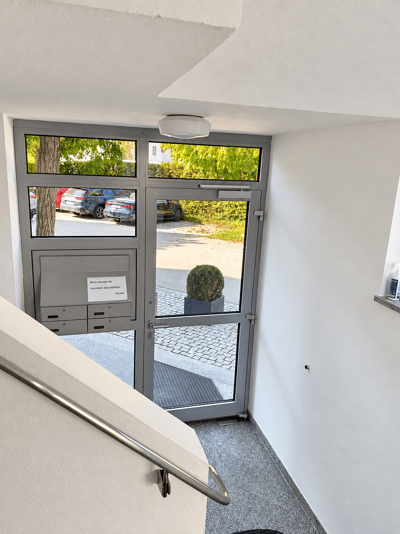 Pronájem kanceláře 100 m², Mehringer Str. 12, Burghausen, Bavorsko Pronájem kanceláře 100 m², Mehringer Str. 12, Burghausen, Bavorsko
