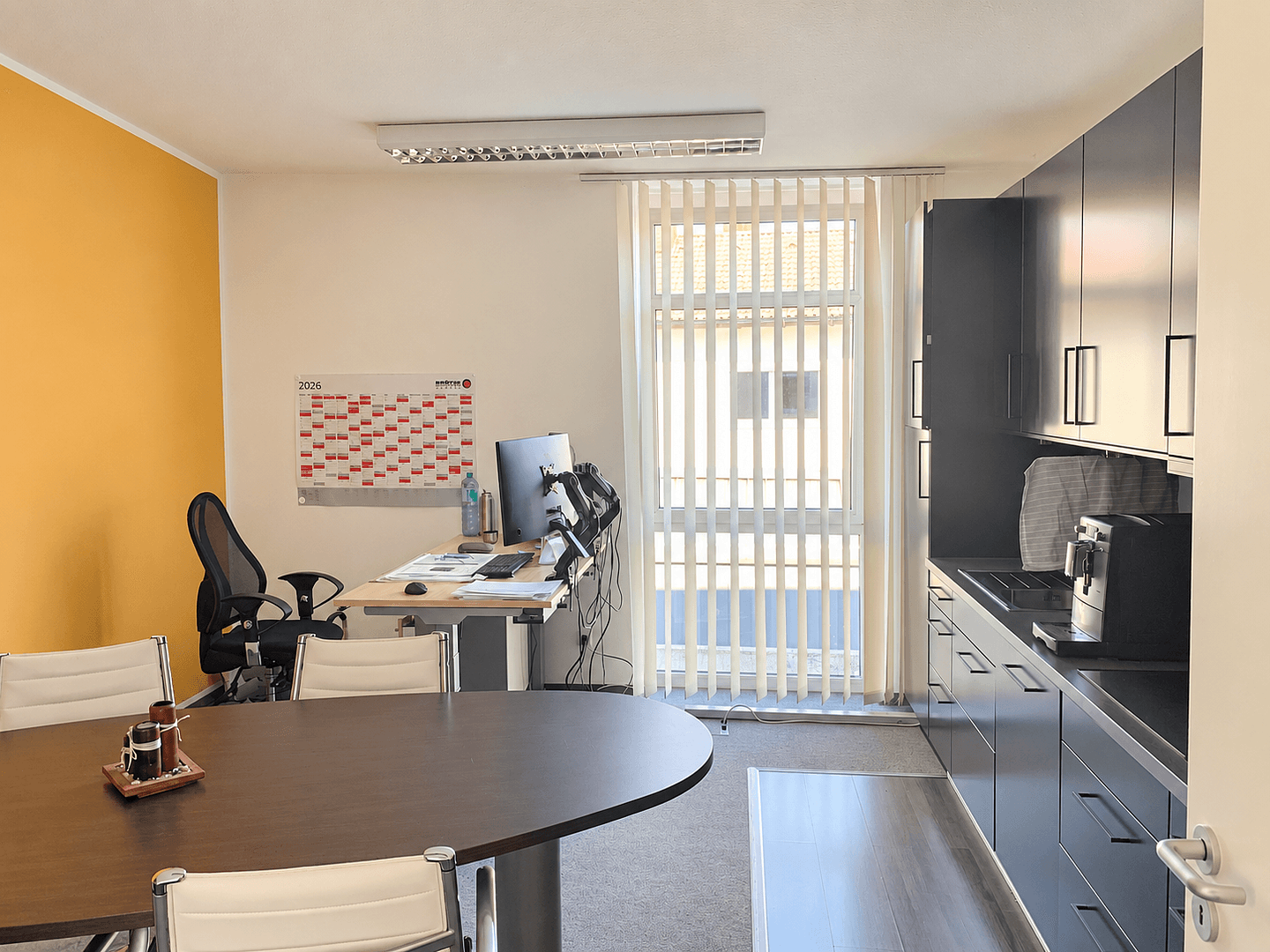 Pronájem kanceláře 100 m², Mehringer Str. 12, Burghausen, Bavorsko Pronájem kanceláře 100 m², Mehringer Str. 12, Burghausen, Bavorsko