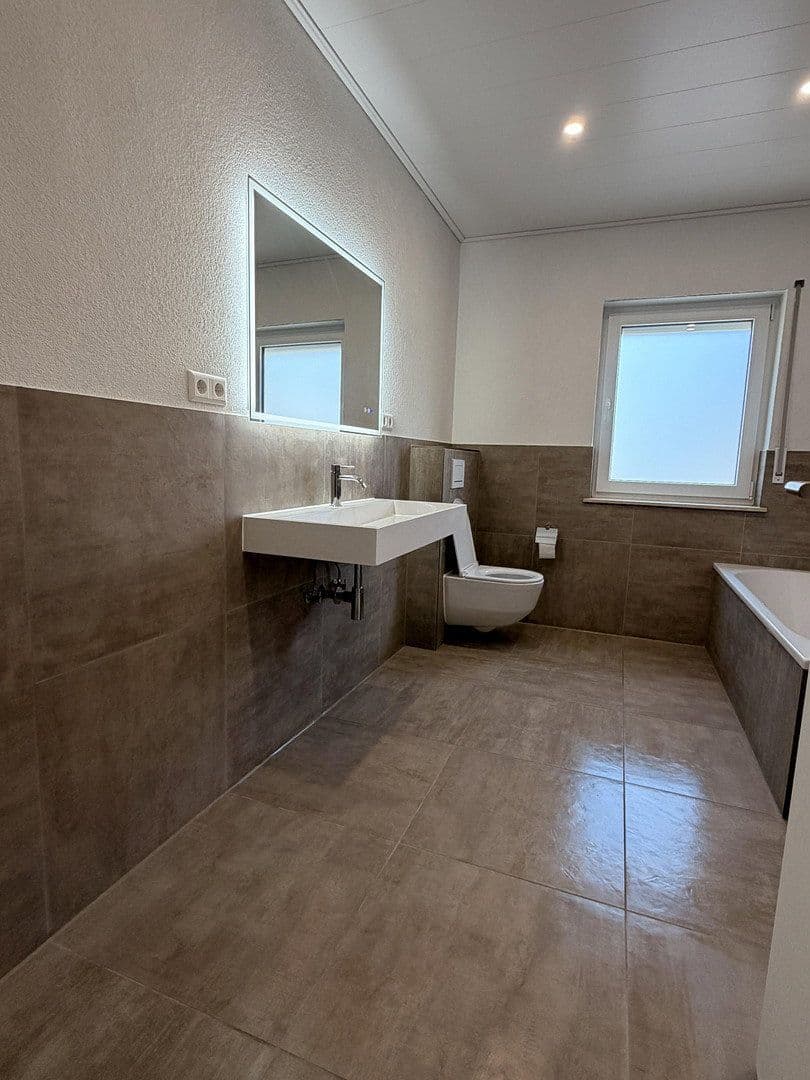 Pronájem bytu 4+kk 127 m², Römerberg, Porýní-Falc Pronájem bytu 4+kk 127 m², Römerberg, Porýní-Falc