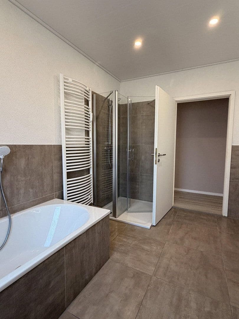Pronájem bytu 4+kk 127 m², Römerberg, Porýní-Falc Pronájem bytu 4+kk 127 m², Römerberg, Porýní-Falc