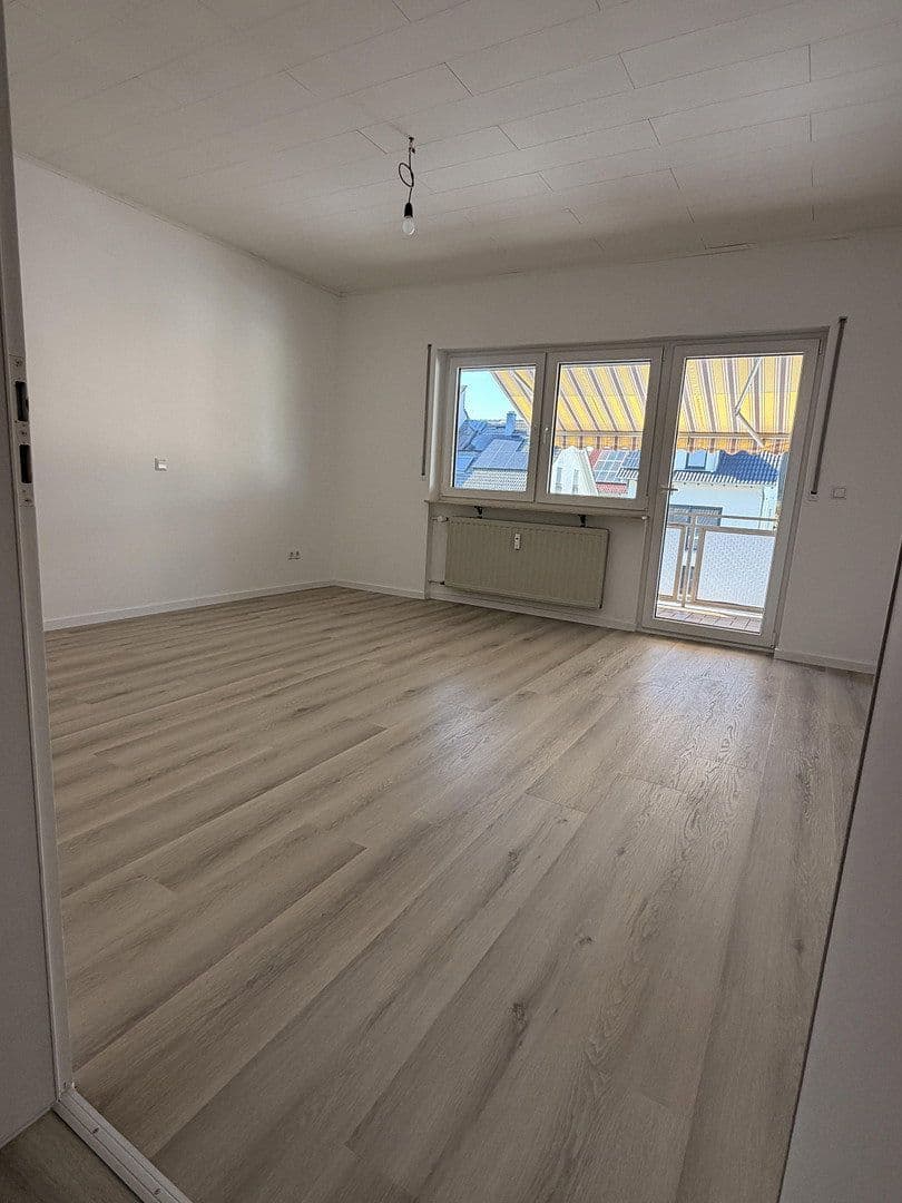 Pronájem bytu 4+kk 127 m², Römerberg, Porýní-Falc Pronájem bytu 4+kk 127 m², Römerberg, Porýní-Falc