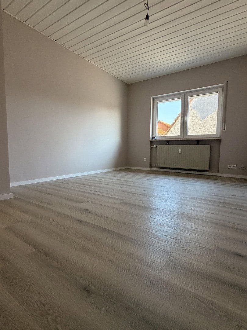 Pronájem bytu 4+kk 127 m², Römerberg, Porýní-Falc Pronájem bytu 4+kk 127 m², Römerberg, Porýní-Falc