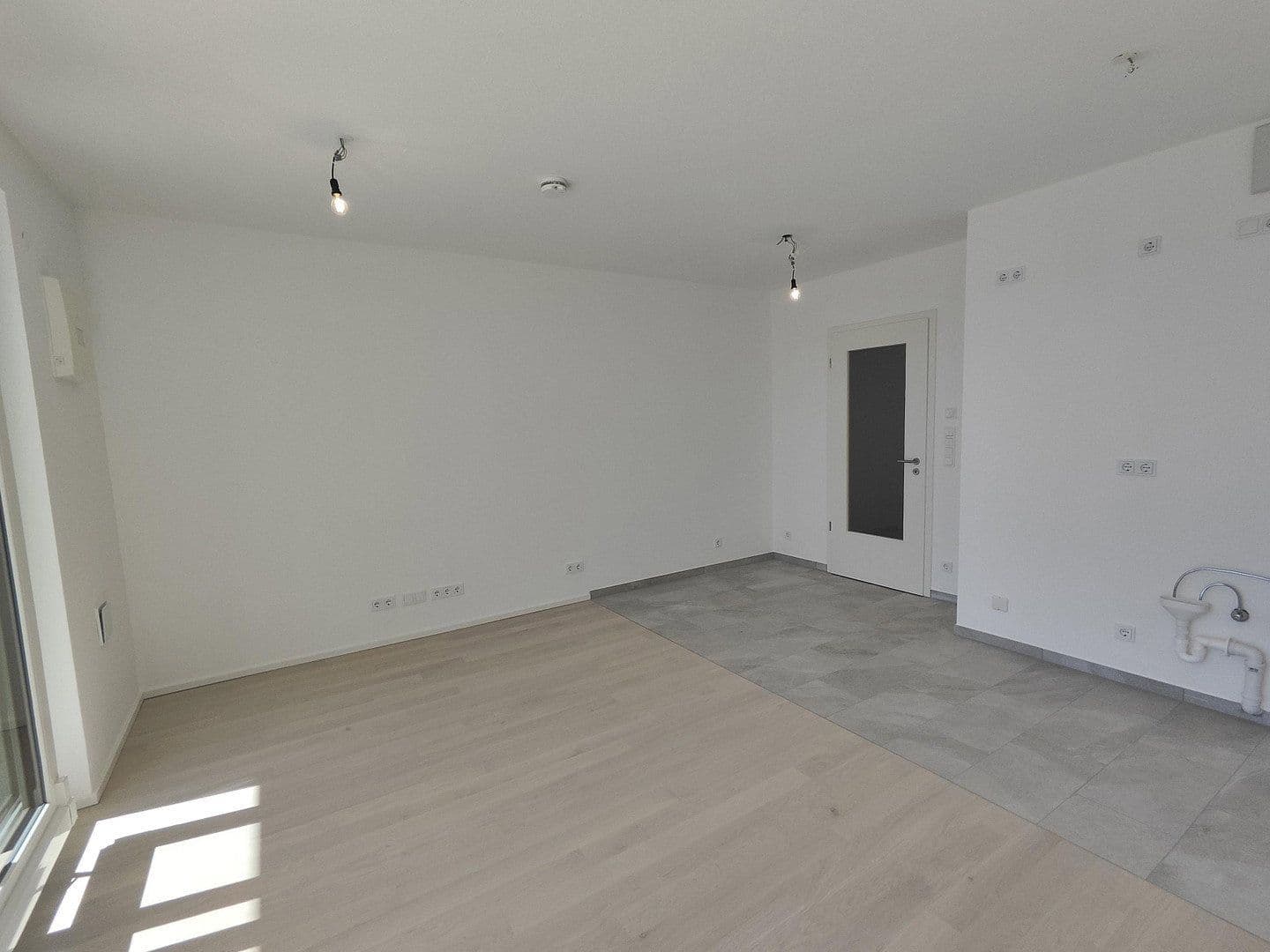 Pronájem bytu 1+1 34 m², Lilli-Kurowski-Straße 11, München, Bavorsko Pronájem bytu 1+1 34 m², Lilli-Kurowski-Straße 11, München, Bavorsko