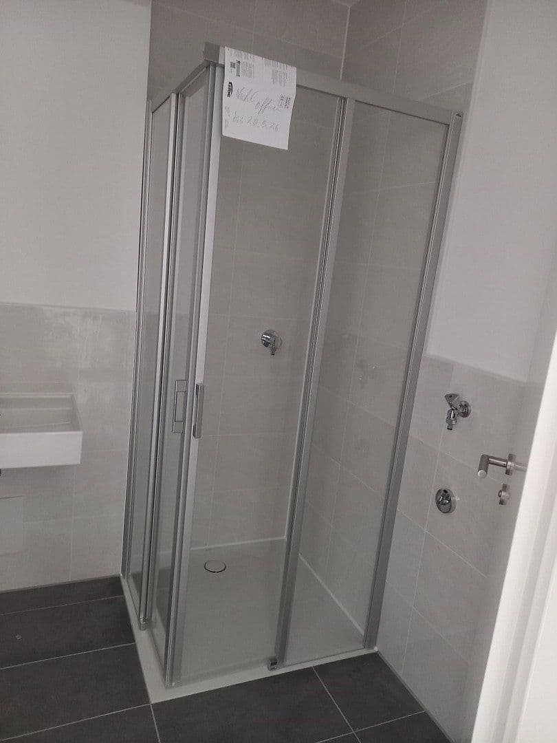 Pronájem bytu 1+1 34 m², Lilli-Kurowski-Straße 11, München, Bavorsko Pronájem bytu 1+1 34 m², Lilli-Kurowski-Straße 11, München, Bavorsko