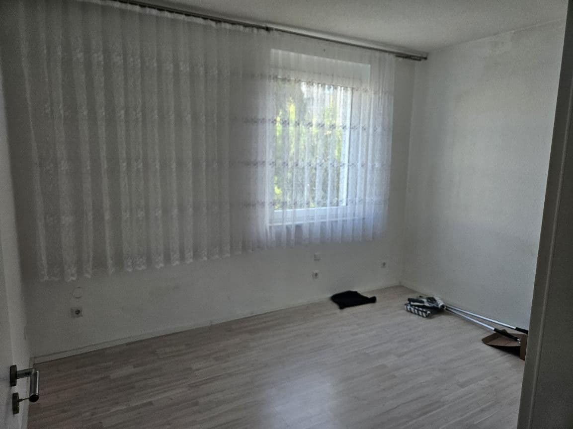Pronájem bytu 3+1 70 m², Nürtingen, Bádensko-Württembersko Pronájem bytu 3+1 70 m², Nürtingen, Bádensko-Württembersko